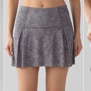 Lululemon Lost In Pace Tennis Skirt (Regular) (13") size 6. Black white gra